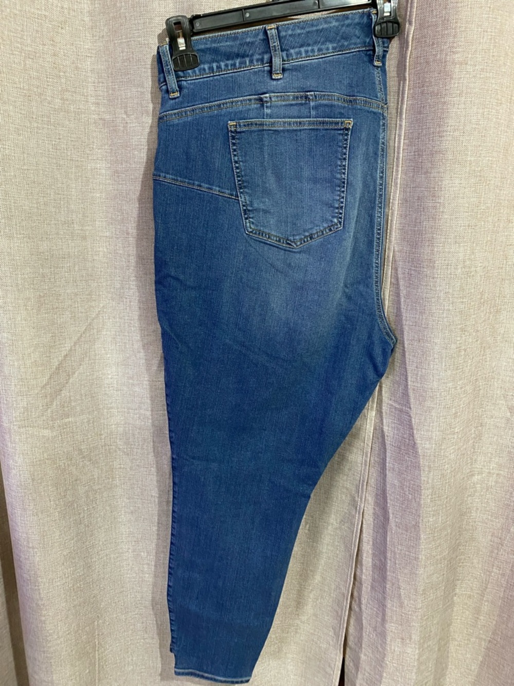 torrid Skinny Jeans in Faded Blue Wash - Picture 3 of 5